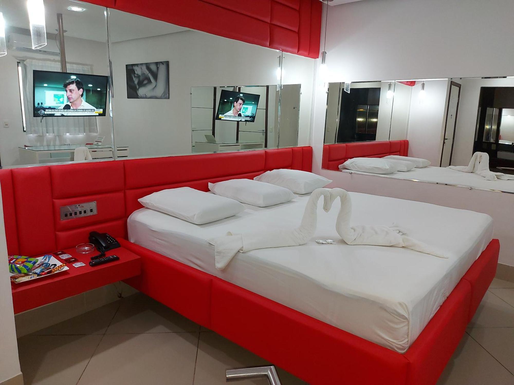 Sao Goncalo do Amarante  Ele E Ela Motel (Adults Only) מראה חיצוני תמונה